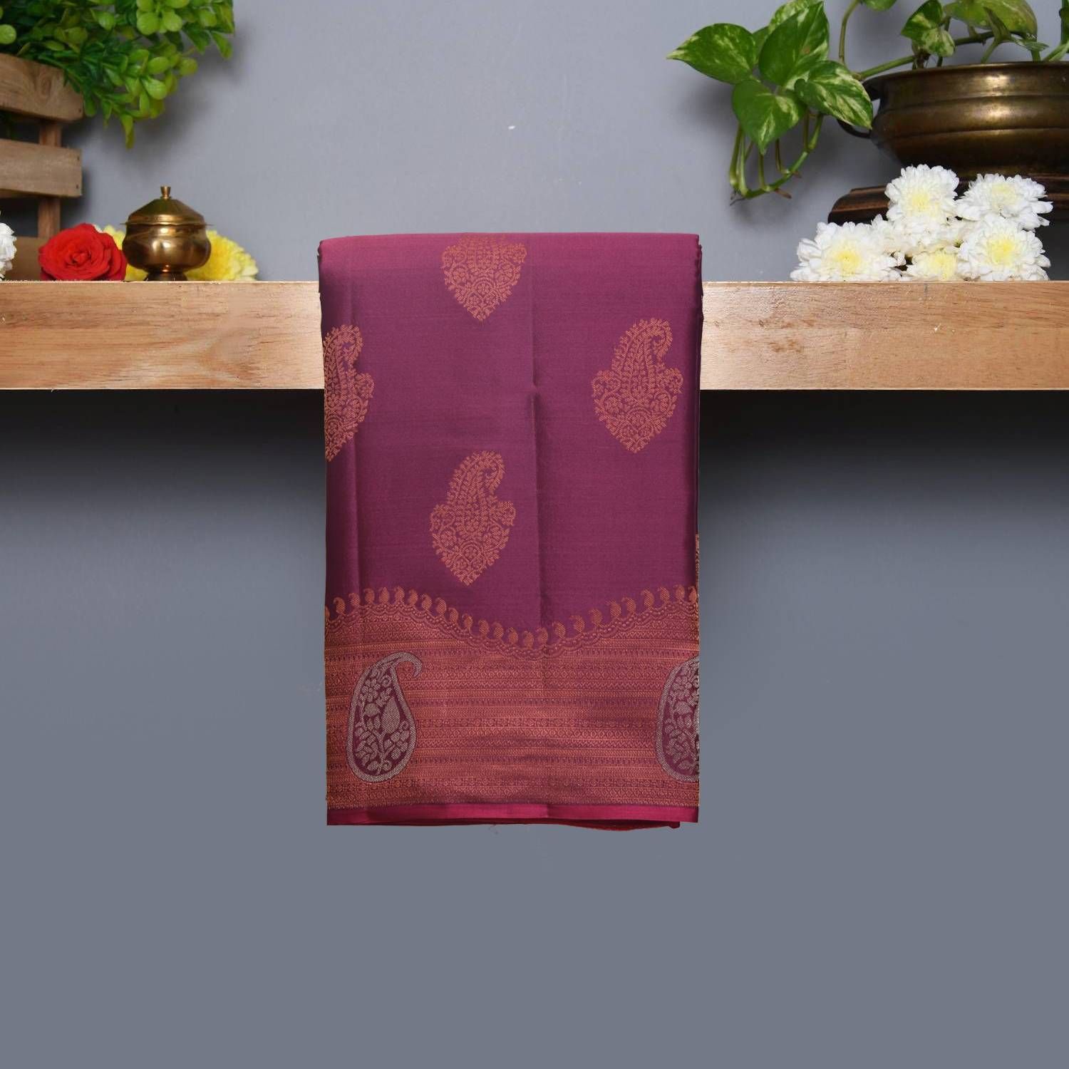Thanmayi Soft Banarasi Handloom Ikkat Weaving Soft Silk Saree.... at Rs 900  | Sarees in Surat | ID: 2851602977955