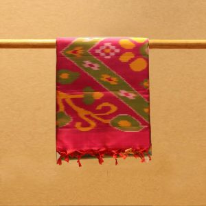 Teal Blue Coloured Kanchipuram Soft Silk Saree with Contrast Mejanta Pink Pallu