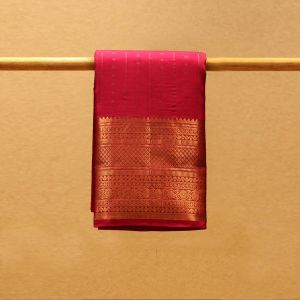 Majenta Pink Coloured Kanchipuram Silk Saree with Contrast Ramar Blue Colour Pallu.