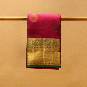 Pinkish Purple Coloured Kanchipuram Silk Saree with Contrast Pine Green Pallu.