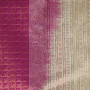 Magenta Pink Coloured Kanchipuram Silk Saree with Copper Zari Pallu.