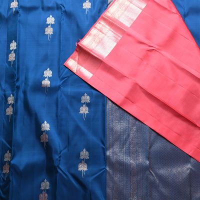 Peacock Blue Coloured Kanchipuram Silk Saree With Contrast Peach Blouse